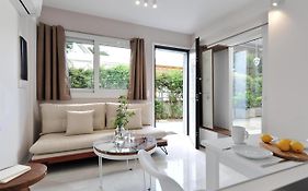 Alekos Luxury Suites Free 24H Transportation From - To Airport