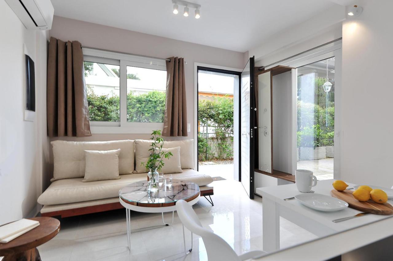 Alekos Luxury Suites Free 24H Transportation From - To Airport Artemida  Exterior photo