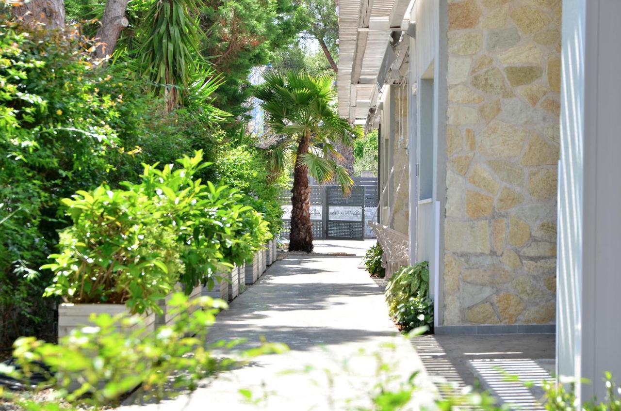 Alekos Luxury Suites Free 24H Transportation From - To Airport Artemida  Exterior photo