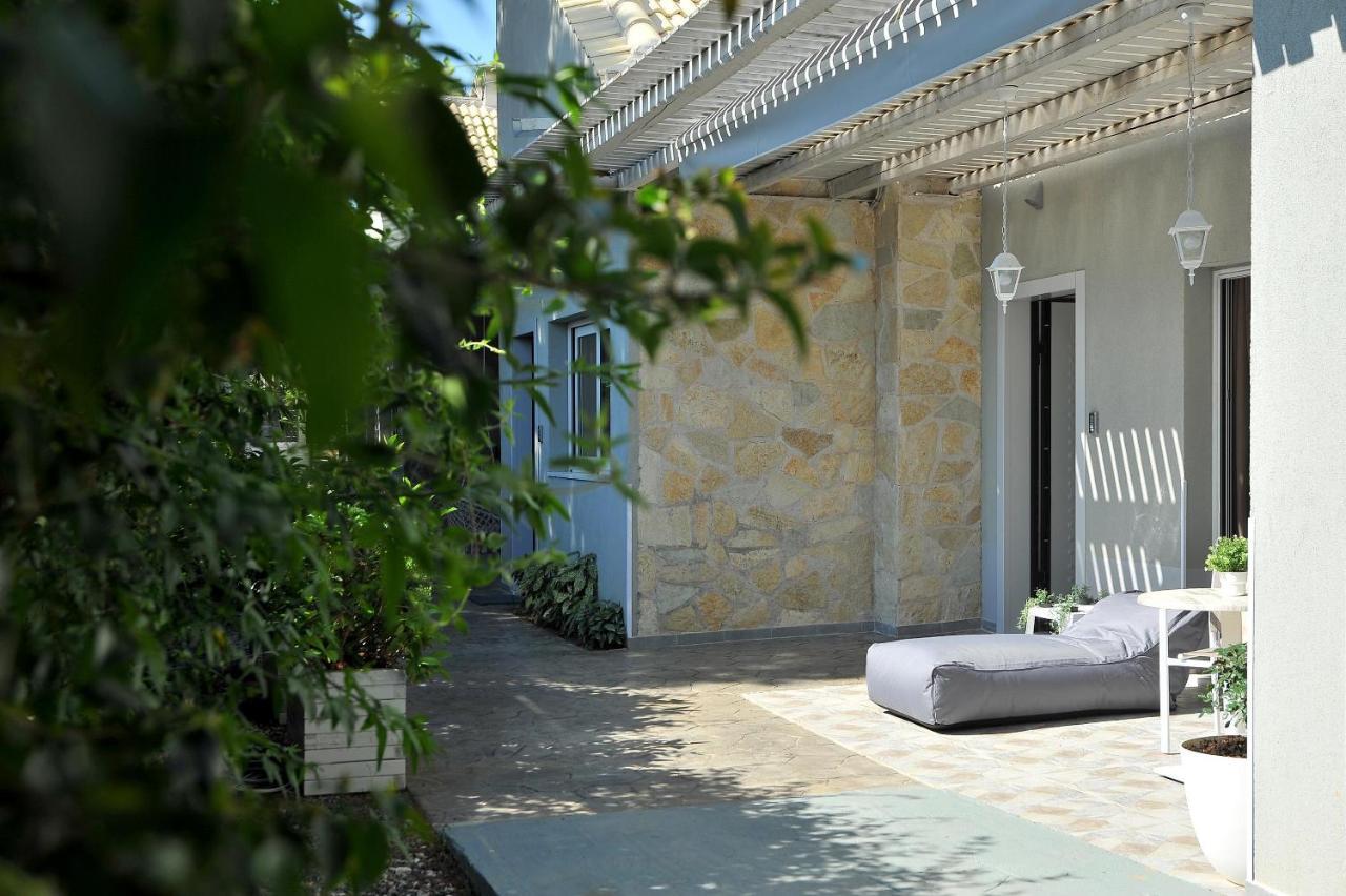 Alekos Luxury Suites Free 24H Transportation From - To Airport Artemida  Exterior photo