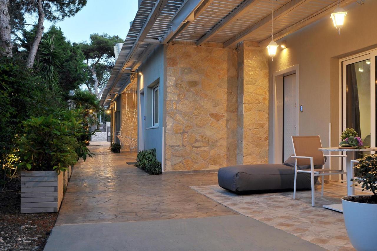 Alekos Luxury Suites Free 24H Transportation From - To Airport Artemida  Exterior photo