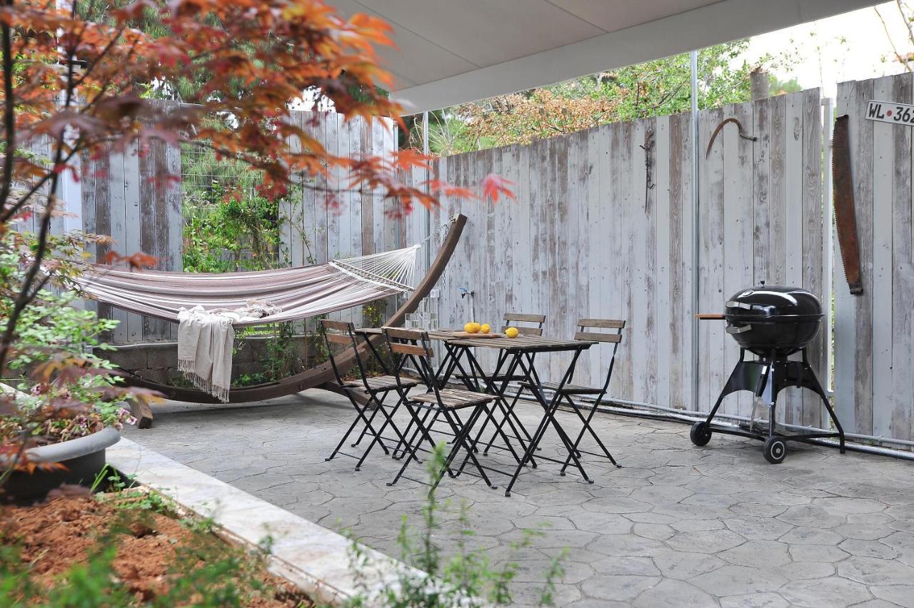 Alekos Luxury Suites Free 24H Transportation From - To Airport Artemida  Exterior photo