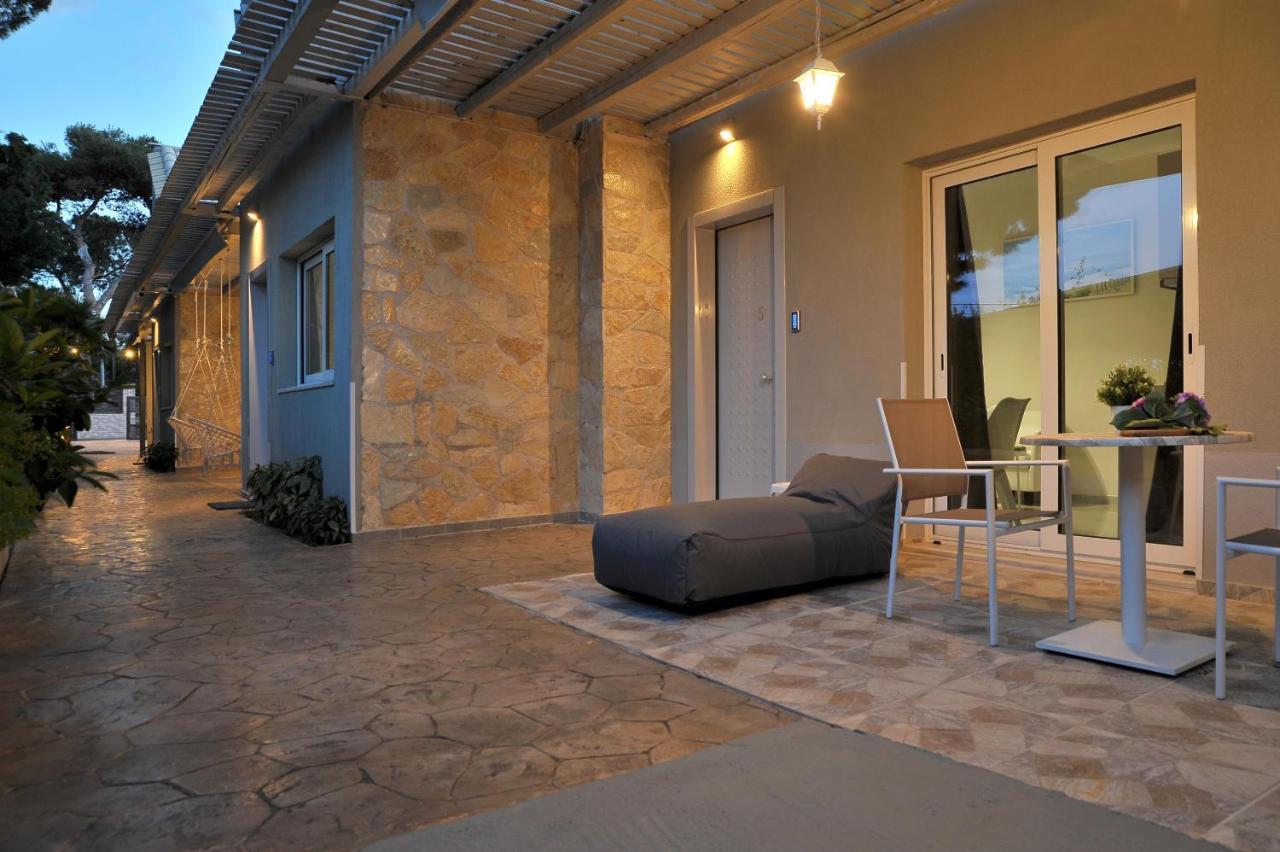 Alekos Luxury Suites Free 24H Transportation From - To Airport Artemida  Exterior photo