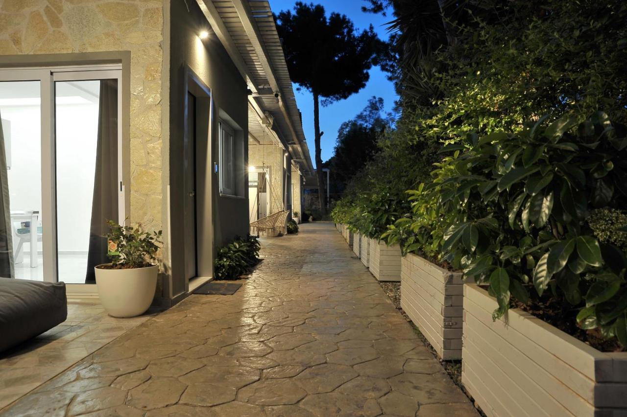 Alekos Luxury Suites Free 24H Transportation From - To Airport Artemida  Exterior photo