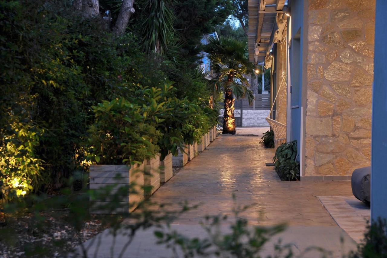 Alekos Luxury Suites Free 24H Transportation From - To Airport Artemida  Exterior photo