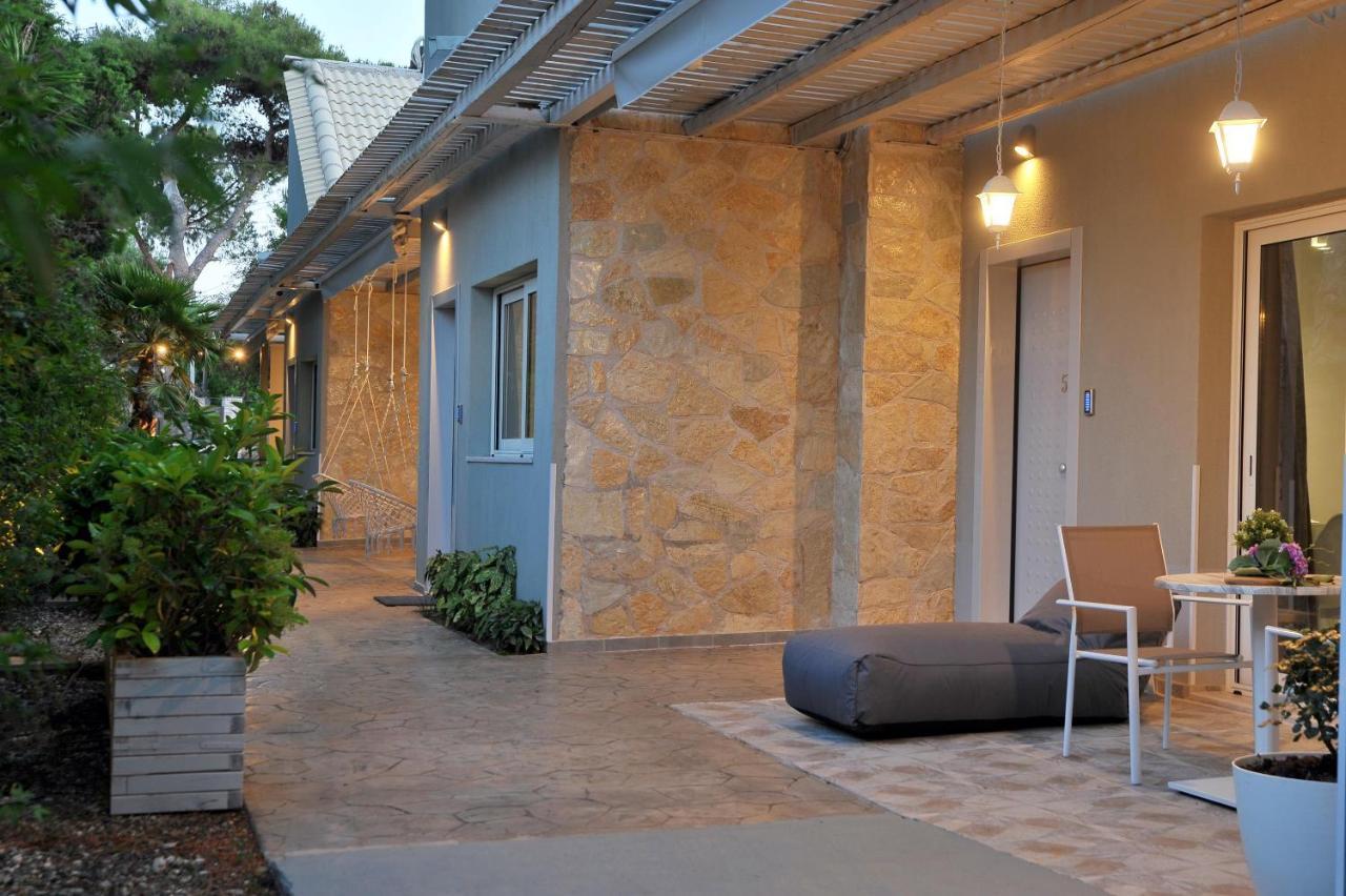 Alekos Luxury Suites Free 24H Transportation From - To Airport Artemida  Exterior photo