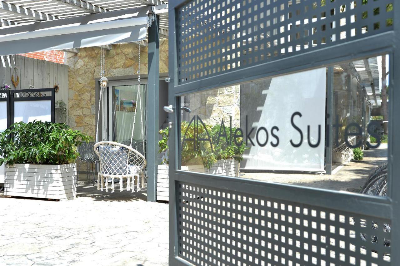 Alekos Luxury Suites Free 24H Transportation From - To Airport Artemida  Exterior photo