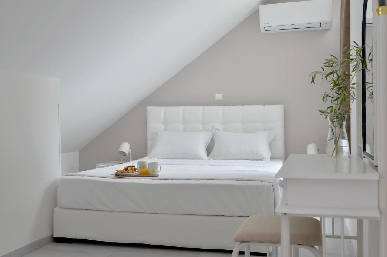 Alekos Luxury Suites Free 24H Transportation From - To Airport Artemida  Exterior photo