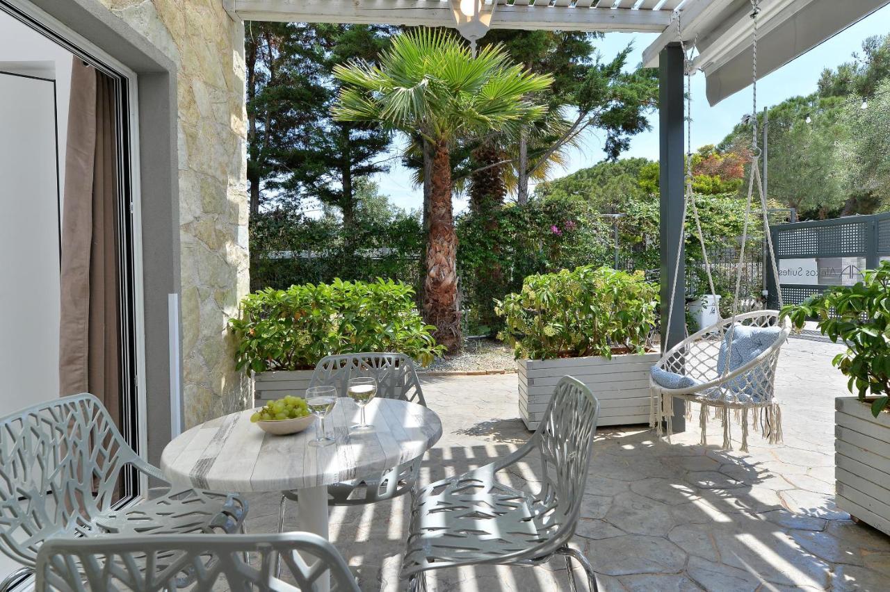 Alekos Luxury Suites Free 24H Transportation From - To Airport Artemida  Exterior photo