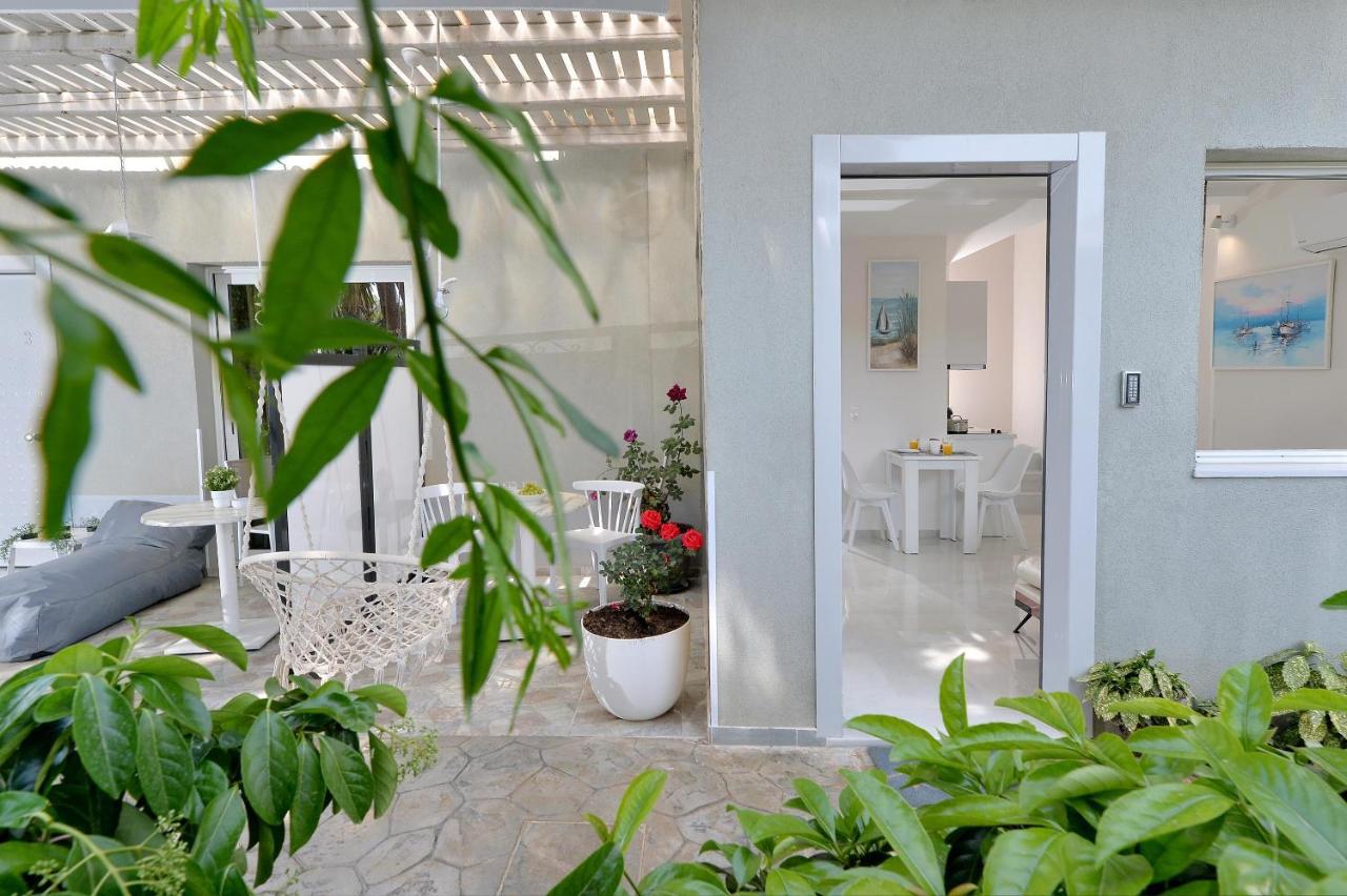 Alekos Luxury Suites Free 24H Transportation From - To Airport Artemida  Exterior photo